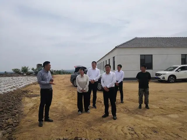 安丘市委書記賈勤清帶隊赴山東金恒現(xiàn)代農(nóng)業(yè)發(fā)展有限公司調(diào)研